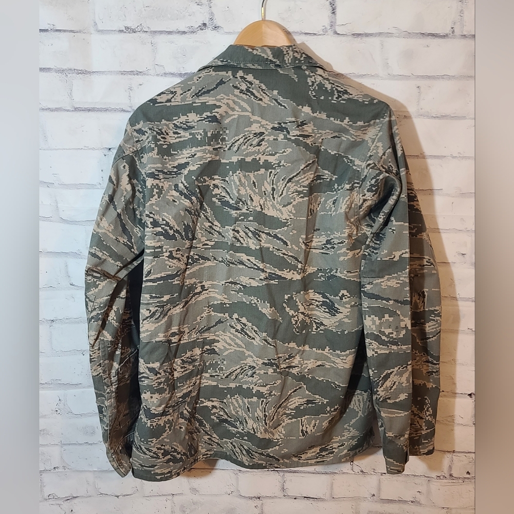 Air Force Issued Camo Jacket Sz 42R - Picture 2 of 6